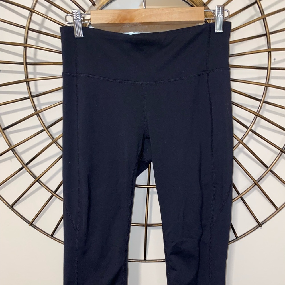 Athleta Cropped Leggings | size medium |